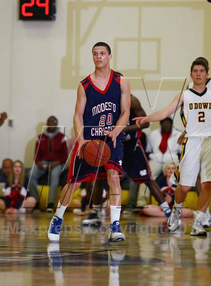 Thumbnail 1 in Bishop O'Dowd vs. Modesto Christian (CIF NorCal Regional Open Division Playoffs) photogallery.