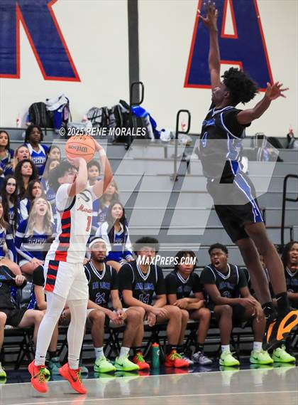 Thumbnail 2 in Alta Loma vs Maranatha (CIF SS Div 3-AA Rnd 1 Playoff) photogallery.