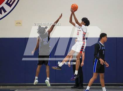 Thumbnail 1 in Alta Loma vs Maranatha (CIF SS Div 3-AA Rnd 1 Playoff) photogallery.