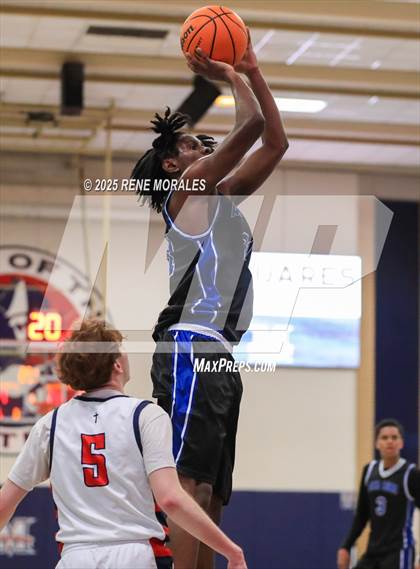 Thumbnail 1 in Alta Loma vs Maranatha (CIF SS Div 3-AA Rnd 1 Playoff) photogallery.