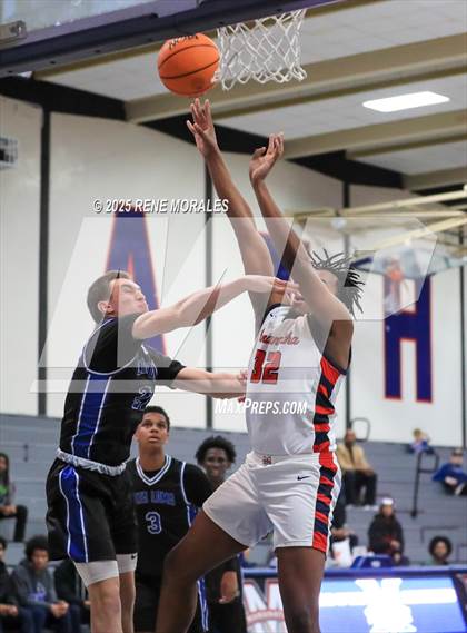 Thumbnail 1 in Alta Loma vs Maranatha (CIF SS Div 3-AA Rnd 1 Playoff) photogallery.