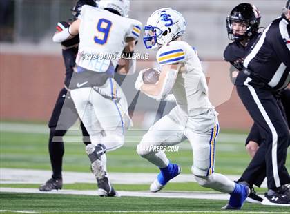 Thumbnail 1 in Springtown vs Sulphur Springs (UIL Football 4A Division 1 Area) photogallery.
