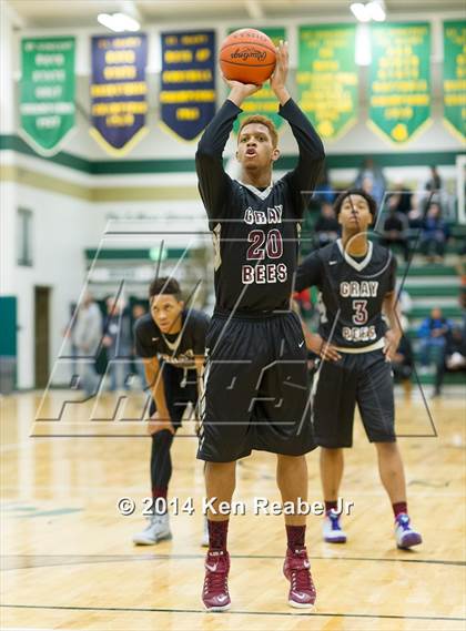 Thumbnail 2 in St. Benedict's Prep @ St. Vincent-St. Mary (LeBron James Classic) photogallery.