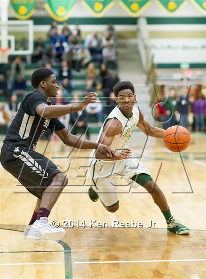 Thumbnail 1 in St. Benedict's Prep @ St. Vincent-St. Mary (LeBron James Classic) photogallery.