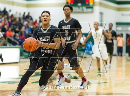 Thumbnail 3 in St. Benedict's Prep @ St. Vincent-St. Mary (LeBron James Classic) photogallery.