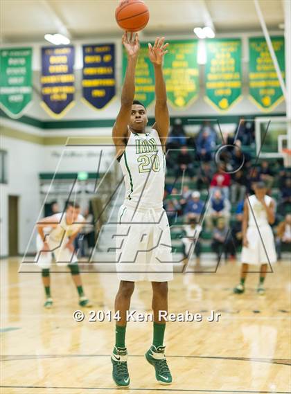 Thumbnail 3 in St. Benedict's Prep @ St. Vincent-St. Mary (LeBron James Classic) photogallery.