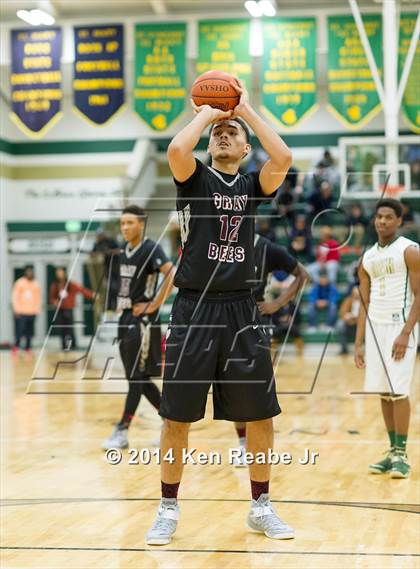 Thumbnail 2 in St. Benedict's Prep @ St. Vincent-St. Mary (LeBron James Classic) photogallery.