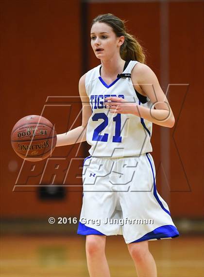 Thumbnail 2 in Analy vs. Sonoma Valley (SCL Final) photogallery.