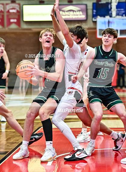 Thumbnail 1 in Highland vs. Strasburg (CHSAA 3A Great 8) photogallery.