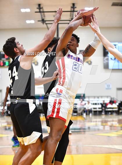 Thumbnail 2 in George Washington Prep vs. Santa Clarita Christian (The Classic at Damien) photogallery.