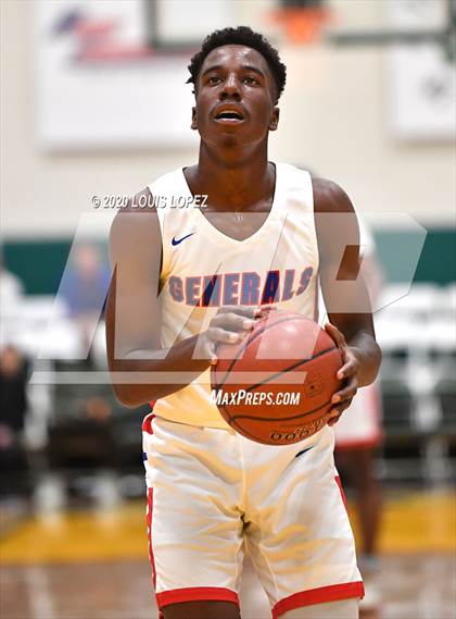 Thumbnail 2 in George Washington Prep vs. Santa Clarita Christian (The Classic at Damien) photogallery.