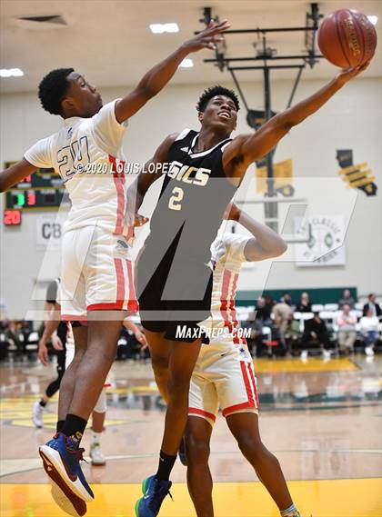 Thumbnail 2 in George Washington Prep vs. Santa Clarita Christian (The Classic at Damien) photogallery.