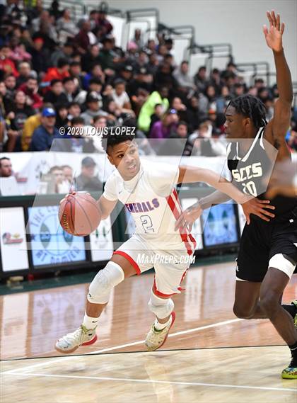 Thumbnail 2 in George Washington Prep vs. Santa Clarita Christian (The Classic at Damien) photogallery.