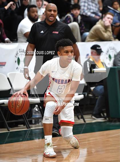 Thumbnail 1 in George Washington Prep vs. Santa Clarita Christian (The Classic at Damien) photogallery.