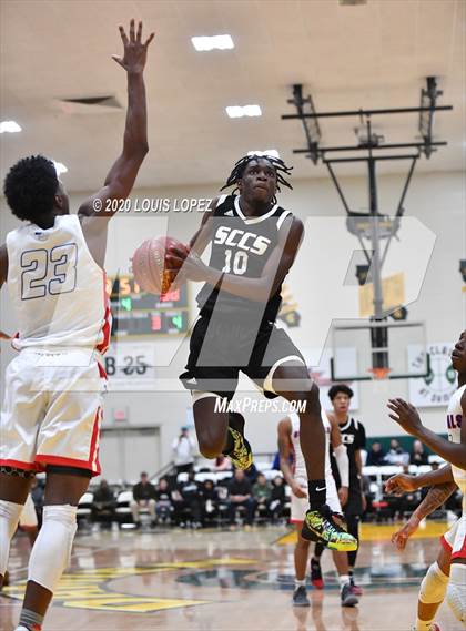 Thumbnail 1 in George Washington Prep vs. Santa Clarita Christian (The Classic at Damien) photogallery.