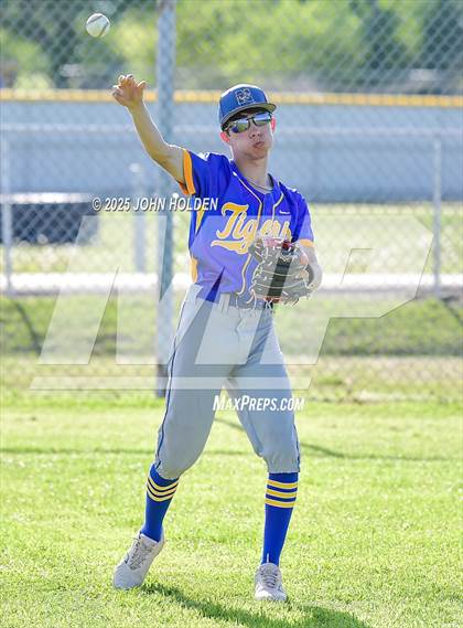 Thumbnail 3 in Tonkawa @ Newkirk photogallery.