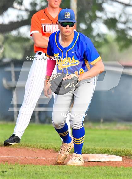Thumbnail 3 in Tonkawa @ Newkirk photogallery.