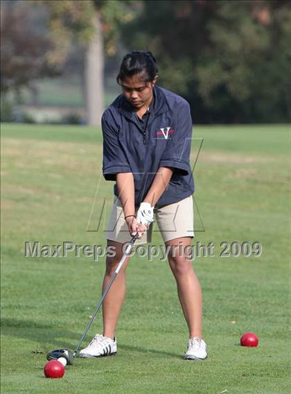 Thumbnail 1 in CIF LA City Section Girls Golf Championships photogallery.