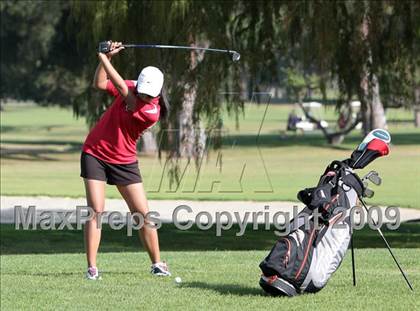 Thumbnail 2 in CIF LA City Section Girls Golf Championships photogallery.