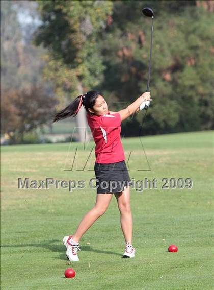 Thumbnail 2 in CIF LA City Section Girls Golf Championships photogallery.