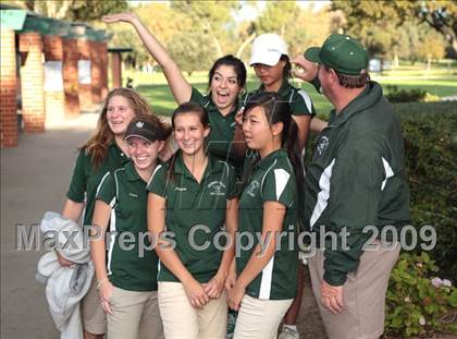 Thumbnail 3 in CIF LA City Section Girls Golf Championships photogallery.