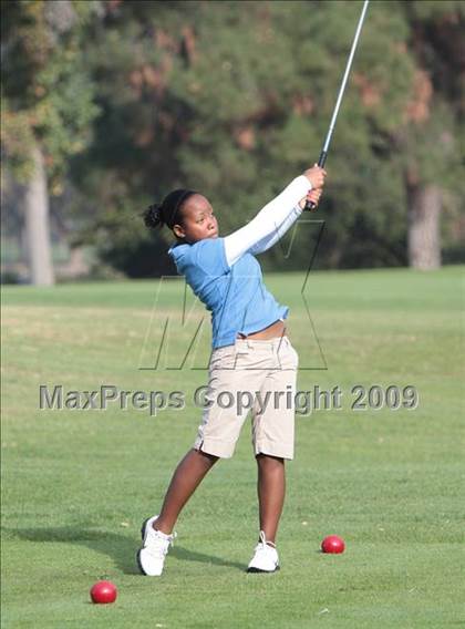 Thumbnail 3 in CIF LA City Section Girls Golf Championships photogallery.