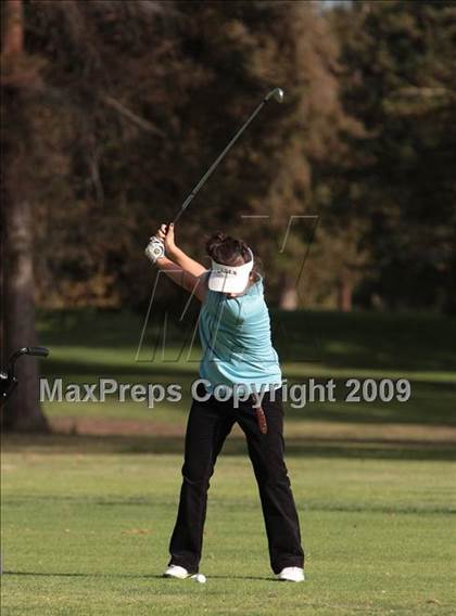 Thumbnail 1 in CIF LA City Section Girls Golf Championships photogallery.