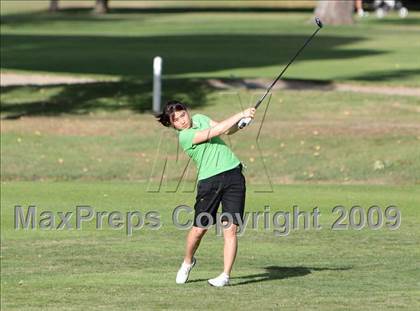 Thumbnail 2 in CIF LA City Section Girls Golf Championships photogallery.