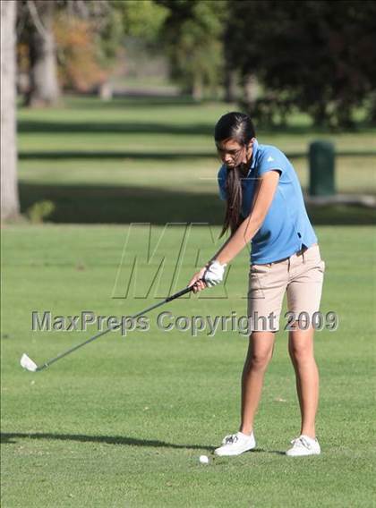 Thumbnail 3 in CIF LA City Section Girls Golf Championships photogallery.