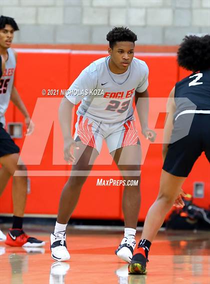 Thumbnail 1 in Harvard-Westlake vs. Etiwanda (Mater Dei Extravaganza) photogallery.