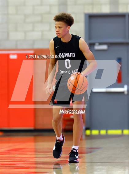 Thumbnail 3 in Harvard-Westlake vs. Etiwanda (Mater Dei Extravaganza) photogallery.