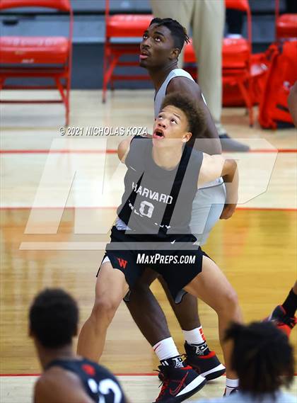 Thumbnail 2 in Harvard-Westlake vs. Etiwanda (Mater Dei Extravaganza) photogallery.