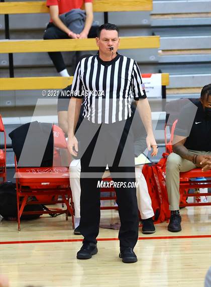 Thumbnail 1 in Harvard-Westlake vs. Etiwanda (Mater Dei Extravaganza) photogallery.