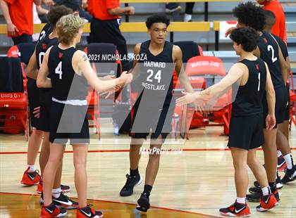 Thumbnail 3 in Harvard-Westlake vs. Etiwanda (Mater Dei Extravaganza) photogallery.