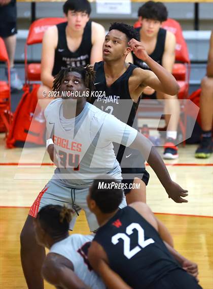 Thumbnail 3 in Harvard-Westlake vs. Etiwanda (Mater Dei Extravaganza) photogallery.