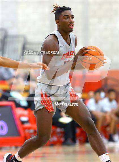 Thumbnail 3 in Harvard-Westlake vs. Etiwanda (Mater Dei Extravaganza) photogallery.