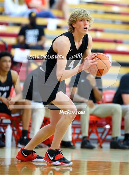 Thumbnail 3 in Harvard-Westlake vs. Etiwanda (Mater Dei Extravaganza) photogallery.