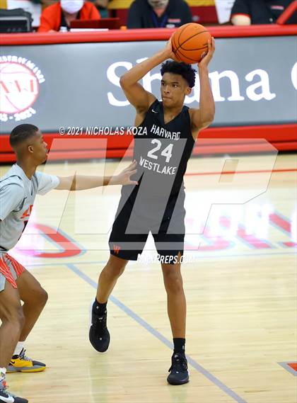Thumbnail 1 in Harvard-Westlake vs. Etiwanda (Mater Dei Extravaganza) photogallery.