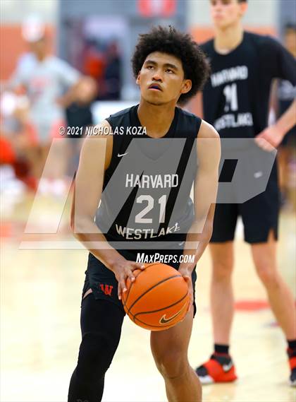 Thumbnail 2 in Harvard-Westlake vs. Etiwanda (Mater Dei Extravaganza) photogallery.