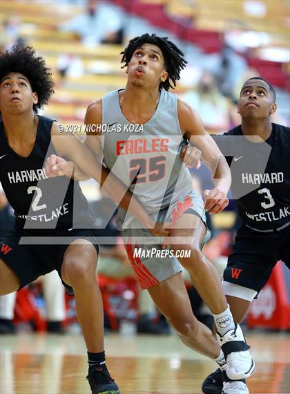Thumbnail 2 in Harvard-Westlake vs. Etiwanda (Mater Dei Extravaganza) photogallery.