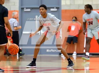 Thumbnail 3 in Harvard-Westlake vs. Etiwanda (Mater Dei Extravaganza) photogallery.