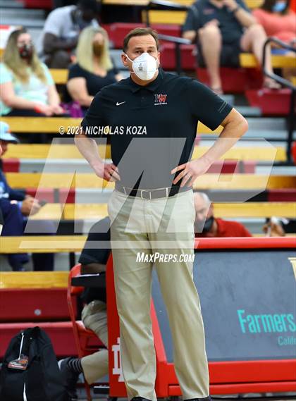 Thumbnail 1 in Harvard-Westlake vs. Etiwanda (Mater Dei Extravaganza) photogallery.