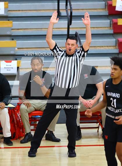 Thumbnail 1 in Harvard-Westlake vs. Etiwanda (Mater Dei Extravaganza) photogallery.
