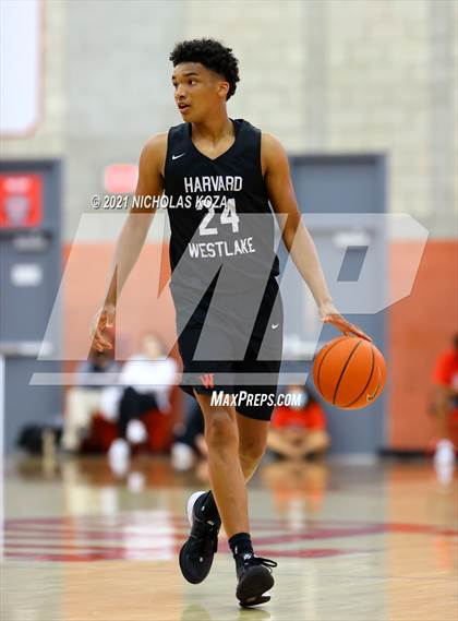 Thumbnail 2 in Harvard-Westlake vs. Etiwanda (Mater Dei Extravaganza) photogallery.