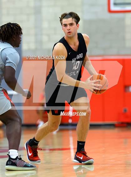 Thumbnail 1 in Harvard-Westlake vs. Etiwanda (Mater Dei Extravaganza) photogallery.