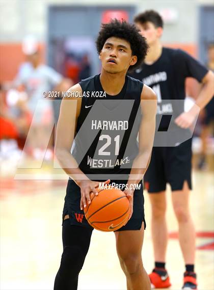 Thumbnail 1 in Harvard-Westlake vs. Etiwanda (Mater Dei Extravaganza) photogallery.