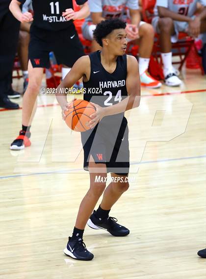 Thumbnail 3 in Harvard-Westlake vs. Etiwanda (Mater Dei Extravaganza) photogallery.