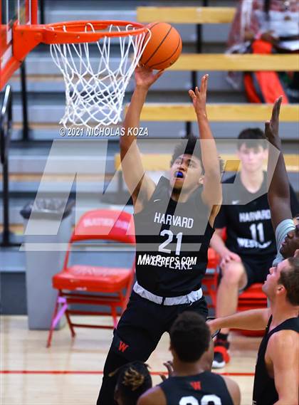 Thumbnail 3 in Harvard-Westlake vs. Etiwanda (Mater Dei Extravaganza) photogallery.