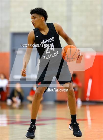 Thumbnail 3 in Harvard-Westlake vs. Etiwanda (Mater Dei Extravaganza) photogallery.