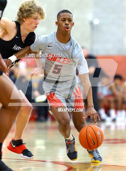 Thumbnail 3 in Harvard-Westlake vs. Etiwanda (Mater Dei Extravaganza) photogallery.